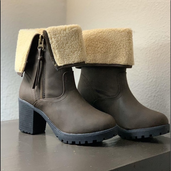 ❄️Beautiful booties ❄️ - Picture 4 of 8